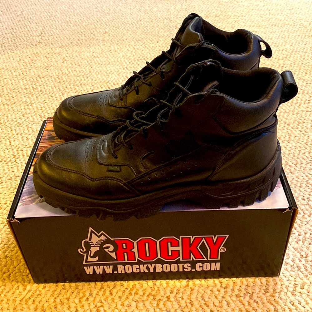 ROCKY TMC, postal approved duty men’s chukka work boots